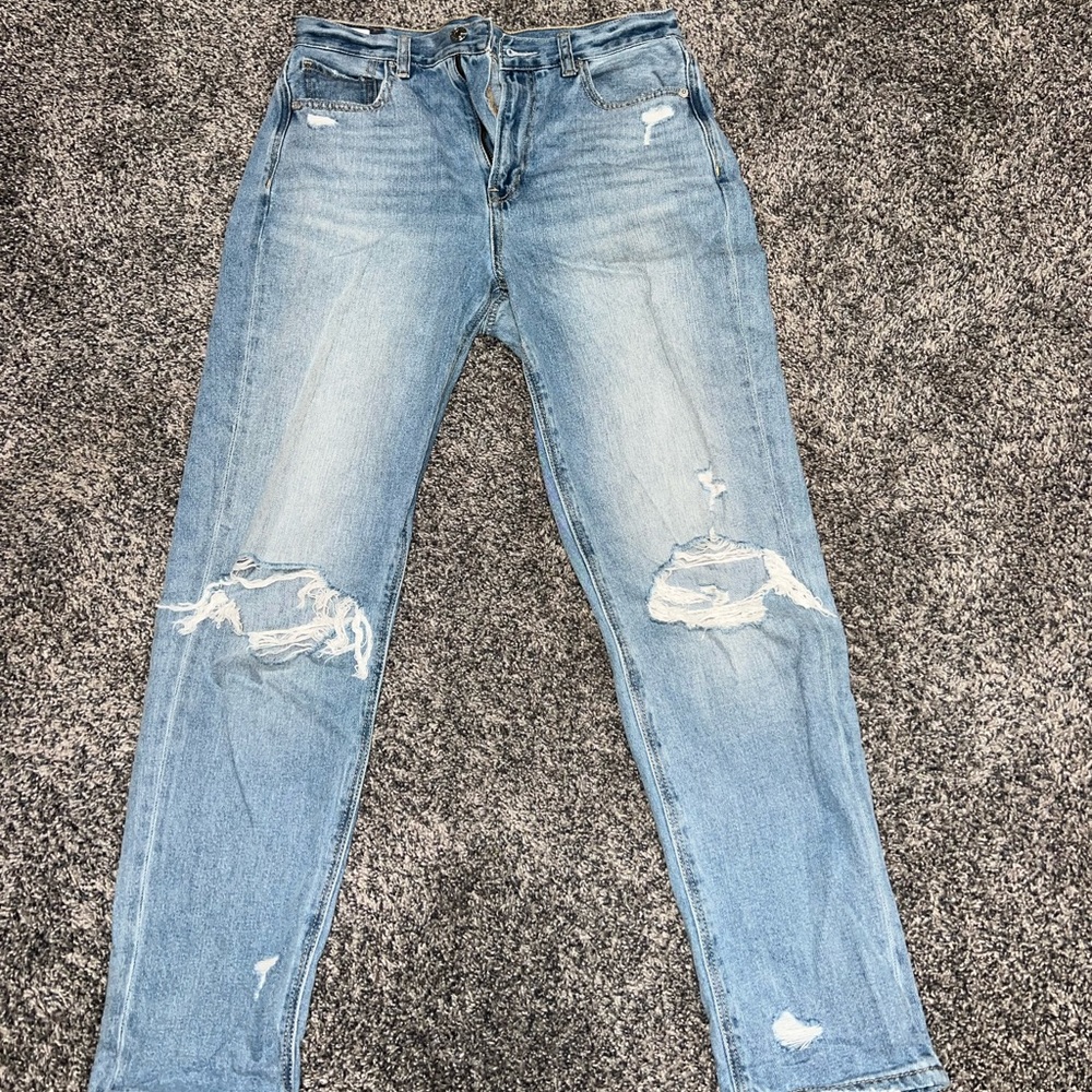 American eagle mom jeans light wash size 6